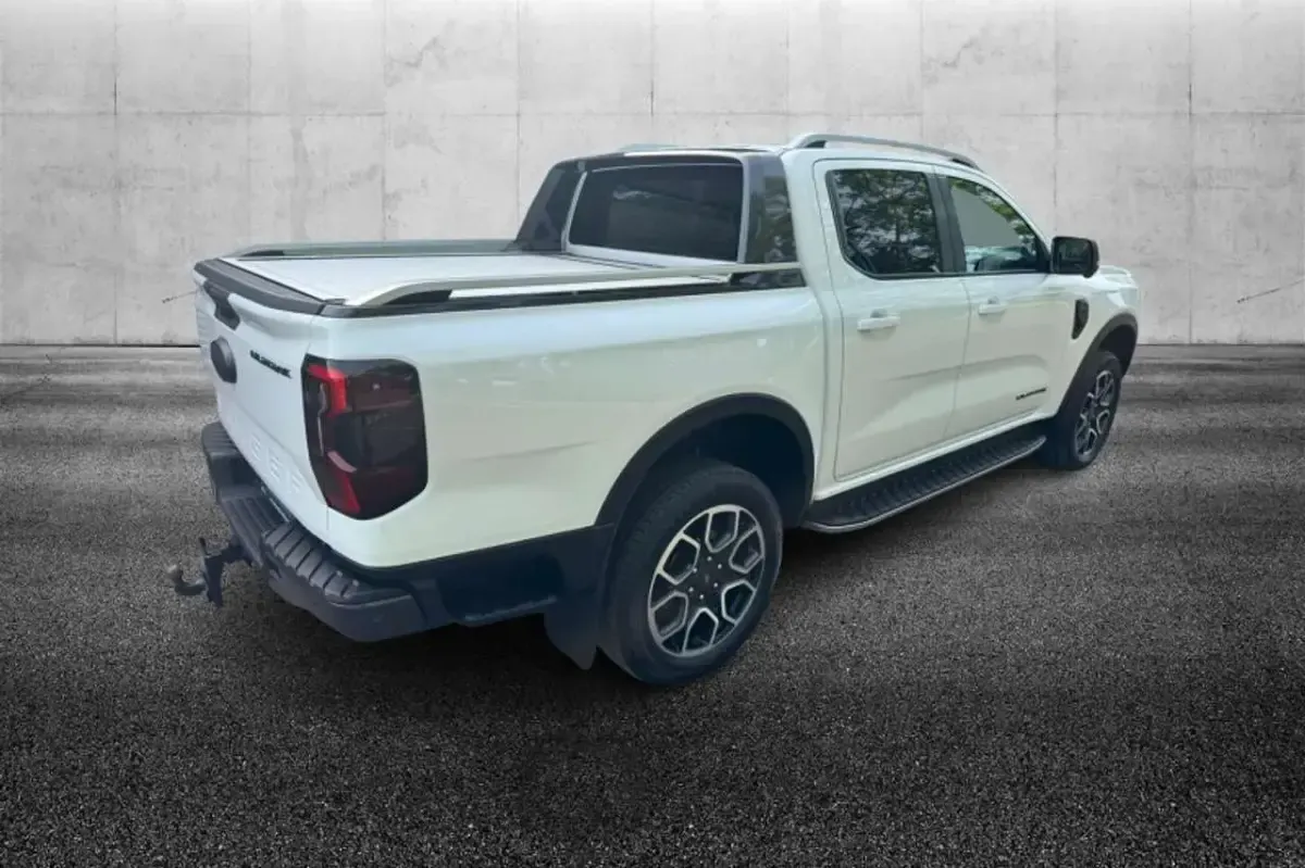 Usata Ford Ranger Wildtrack 241 CV (177 kW) 2024 Bianco Pick-up