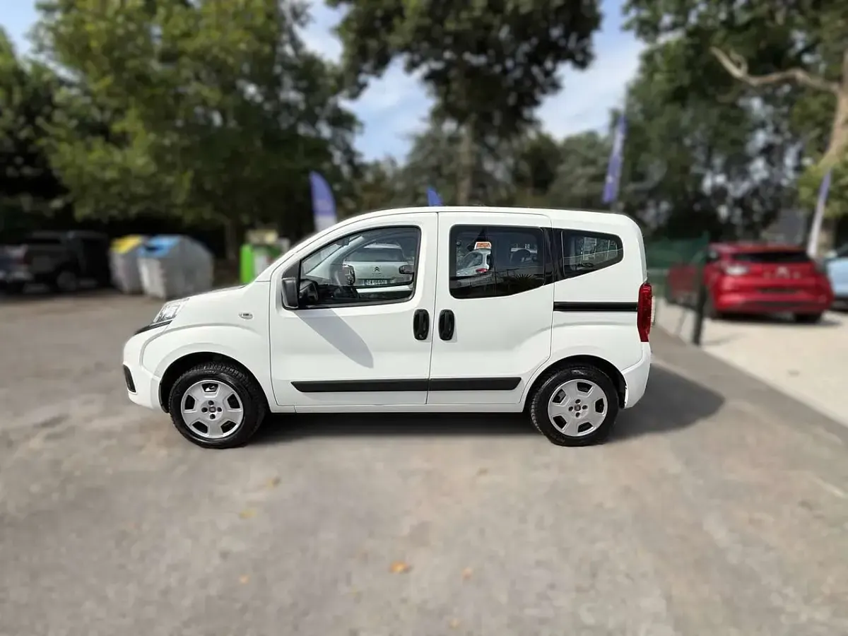 Usata Fiat Qubo Easy 77 CV (56 kW) 2017 Bianco Monovolume