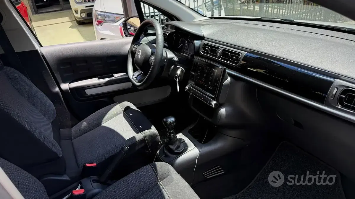 Usata Citroën C3 Shine 102 CV (75 kW) 2022 Bianco Utilitaria
