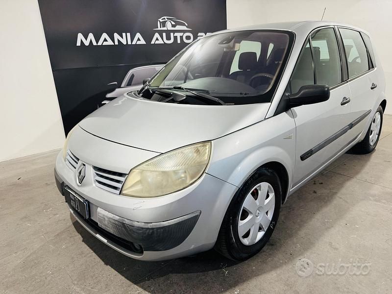 Usata Renault Scénic II 130 CV (95 kW) 2007 Argento Monovolume