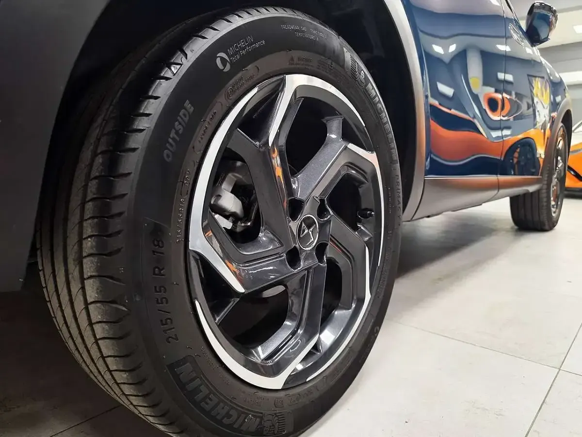 Usata DS Automobiles DS3 Crossback Opera 156 CV (114 kW) 2019 Blu millenium SUV