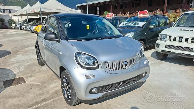 Grigio Usata 2018 Smart ForFour Passion Utilitaria | 10.700 € (Ottimo prezzo) - Immagine 1/4
