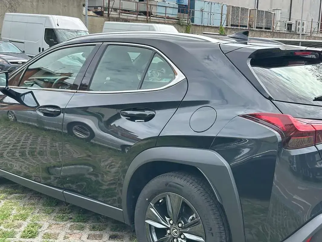 Usata Lexus UX 250h 145 CV (106 kW) 2023 SUV