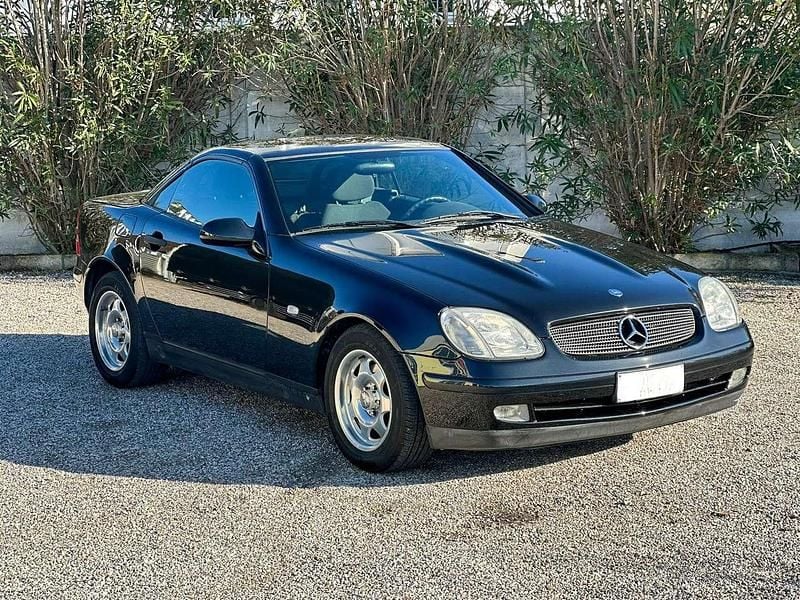 Usata Mercedes SLK200 136 CV (100 kW) 1998 Nero Cabrio