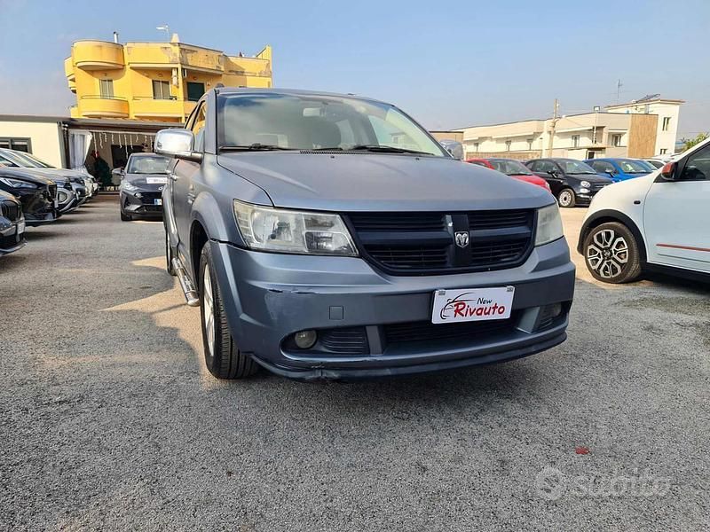 Usata Dodge Journey SE 140 CV (102 kW) 2009 Grigio SUV