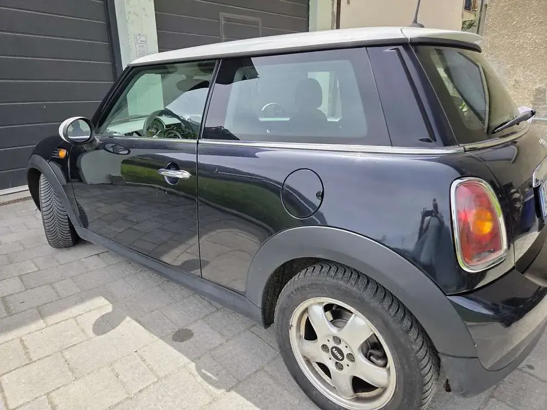 Usata Mini Cooper D 109 CV (80 kW) 2007 Utilitaria