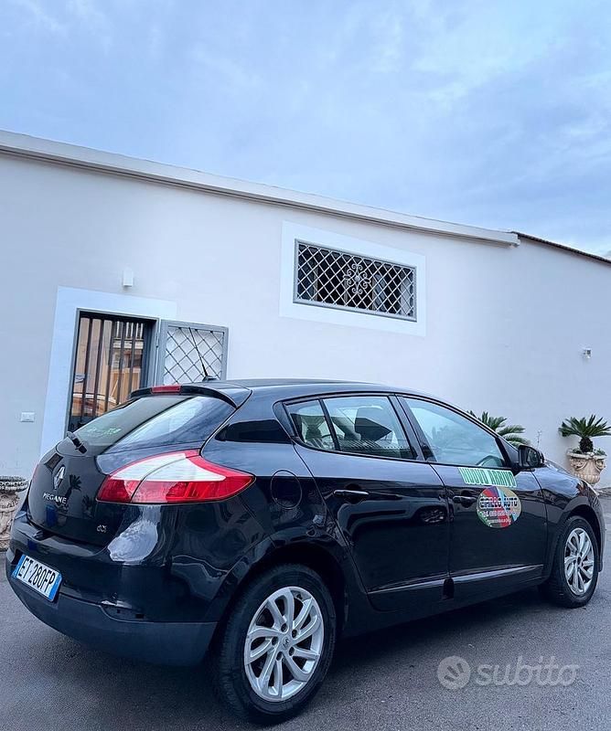Usata Renault Mégane 110 CV (80 kW) 2013 Nero Berlina