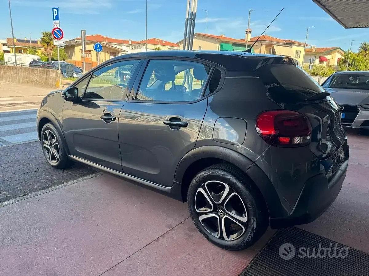Usata Citroën C3 Shine 82 CV (60 kW) 2017 Grigio Berlina