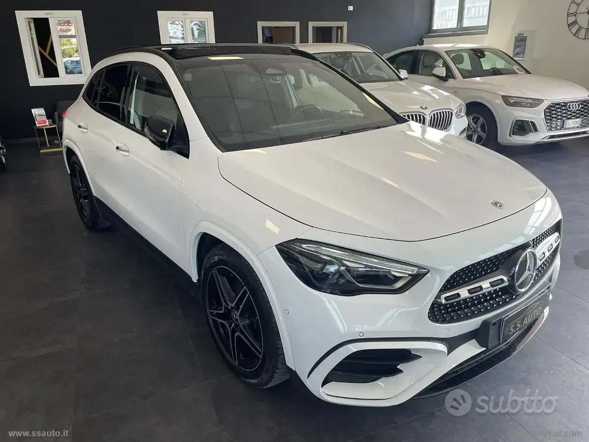Usata Mercedes GLA200 AMG line 150 CV (110 kW) 2024 Bianco SUV