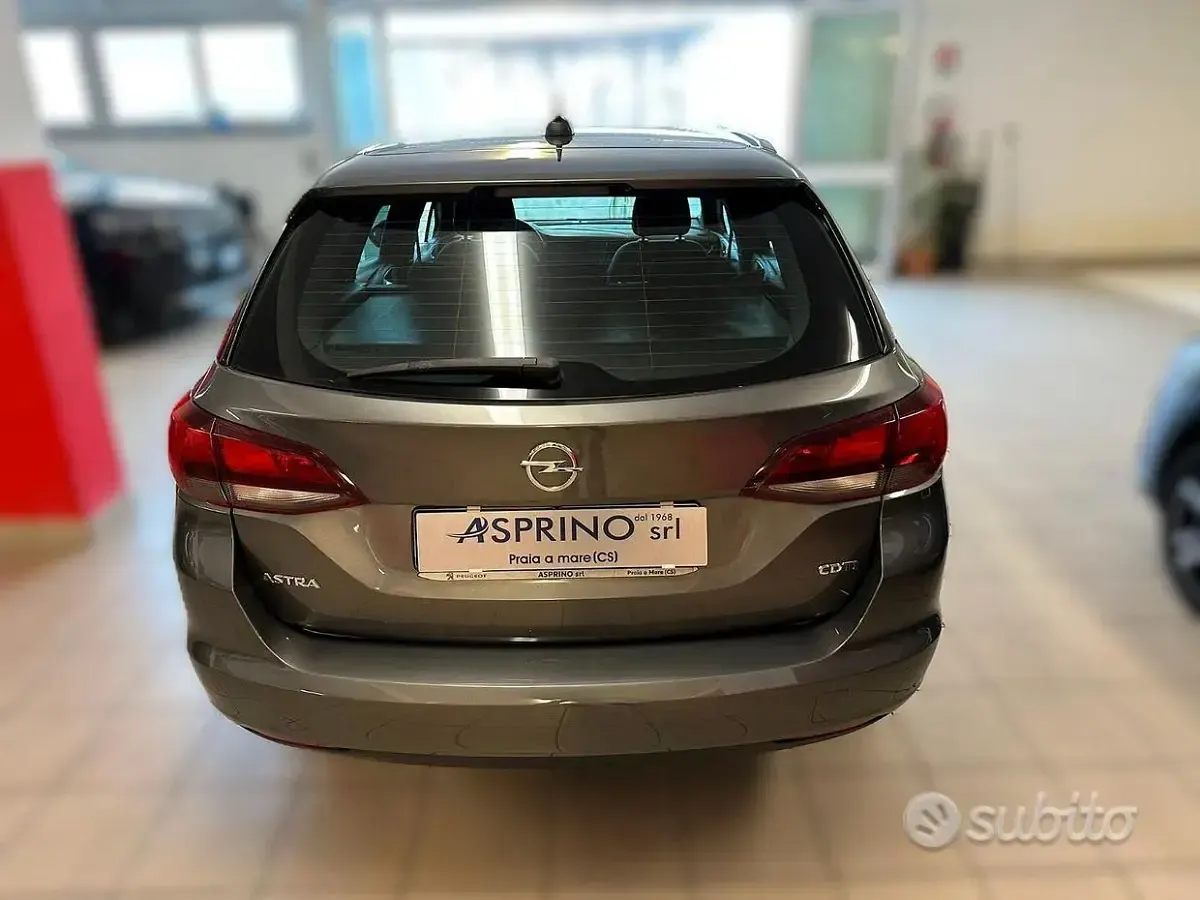 Usata Opel Astra 110 CV (80 kW) 2017 Grigio Station wagon