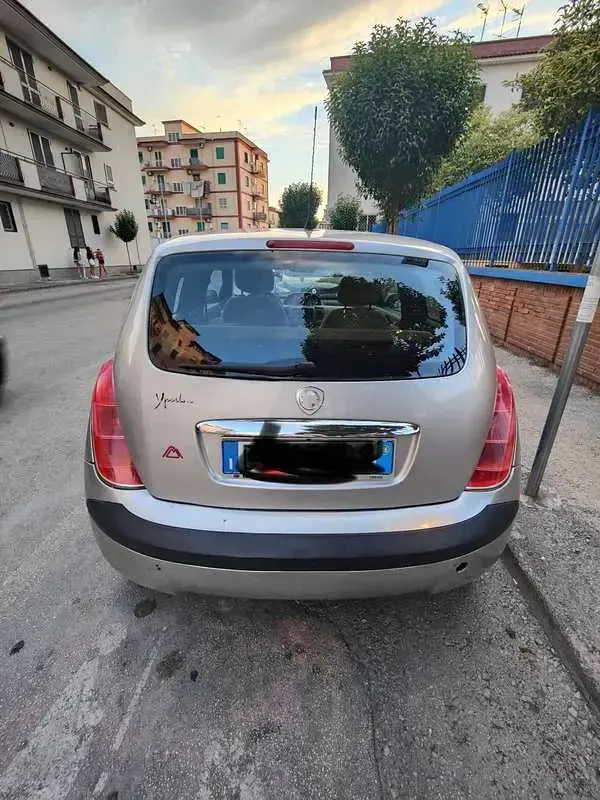 Usata Lancia Ypsilon 60 CV (44 kW) 2006 Utilitaria