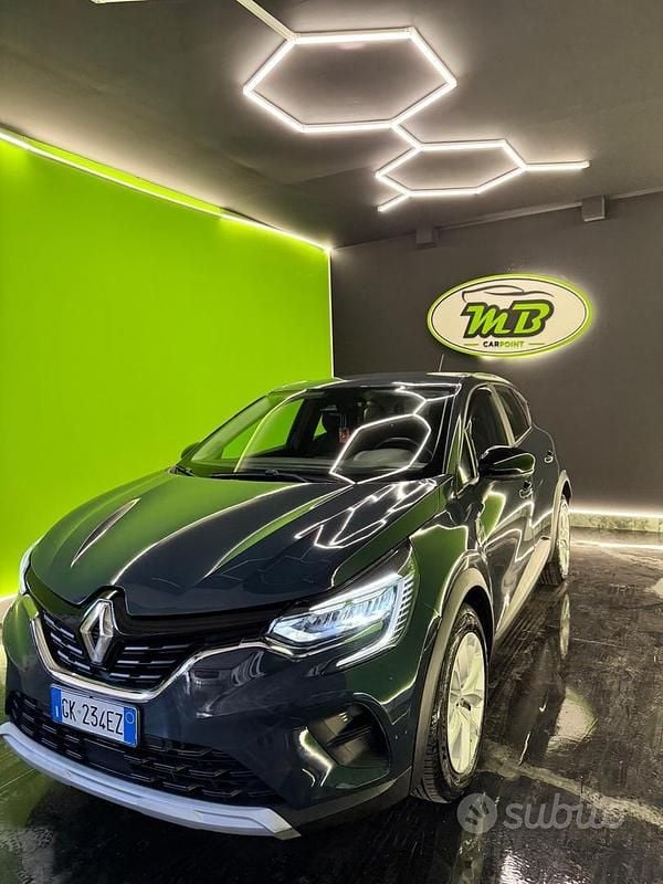 Usata Renault Captur Equilibre 101 CV (74 kW) 2022 Grigio SUV
