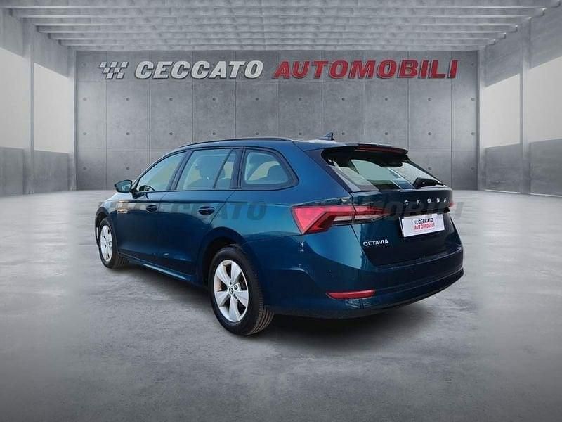 Usata Skoda Octavia Executive 116 CV (85 kW) 2023 Blu Station wagon
