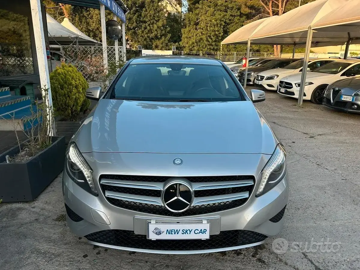 Usata Mercedes A180 Executive 109 CV (80 kW) 2014 Grigio Utilitaria