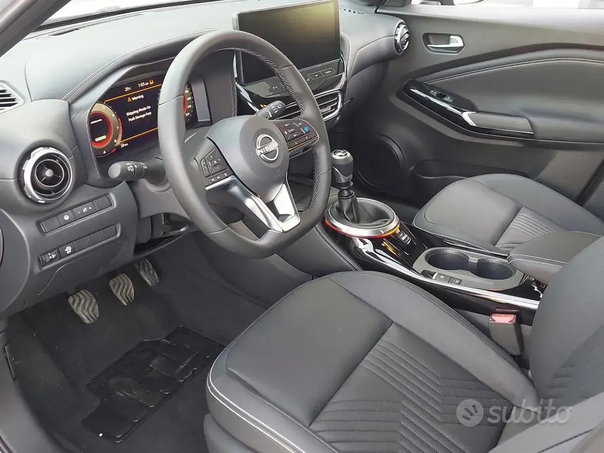 Nuova Nissan Juke Tekna 114 CV (83 kW) 2026 Dark metal grey/black SUV