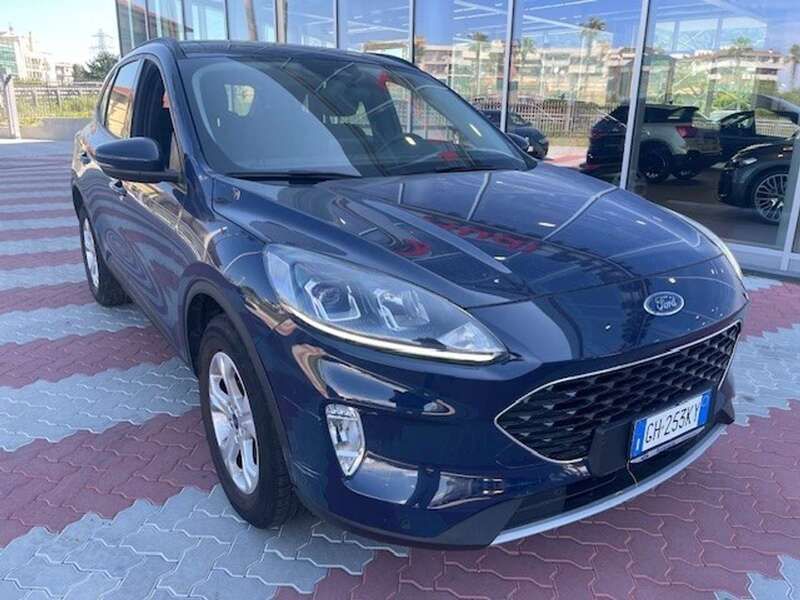 Usata Ford Kuga 120 CV (88 kW) 2022 Blu/azzurro SUV