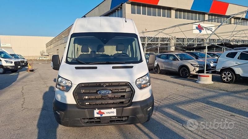 Begagnad Ford Transit Trend 131 HK (96 kW) 2022 Vit Sedan