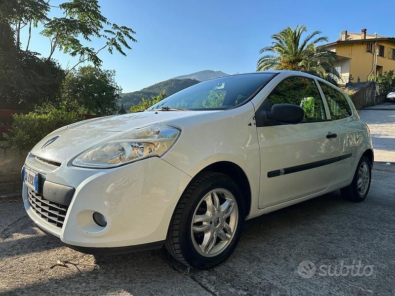 Usata Renault Clio IV 75 CV (55 kW) 2013 Utilitaria
