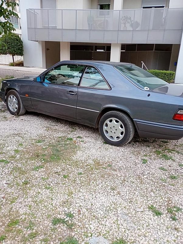 Usata Mercedes E200 136 CV (100 kW) 1995 Berlina