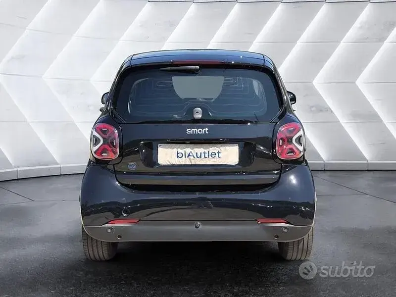 Usata Smart ForTwo Electric Drive Pulse 60 kW (82 CV) 2023 Nero Berlina