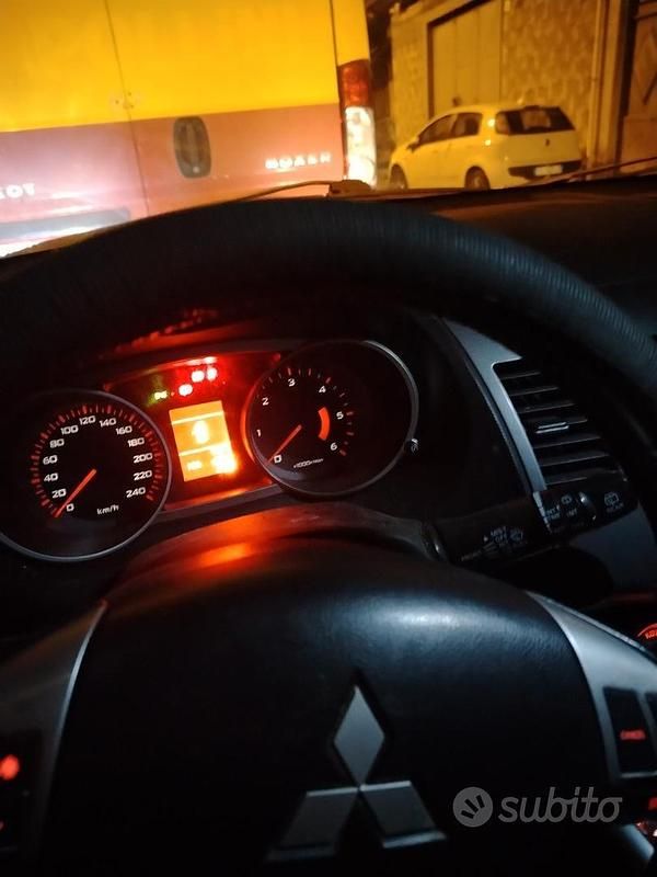 Usata Mitsubishi Outlander 177 CV (130 kW) 2006 Grigio SUV