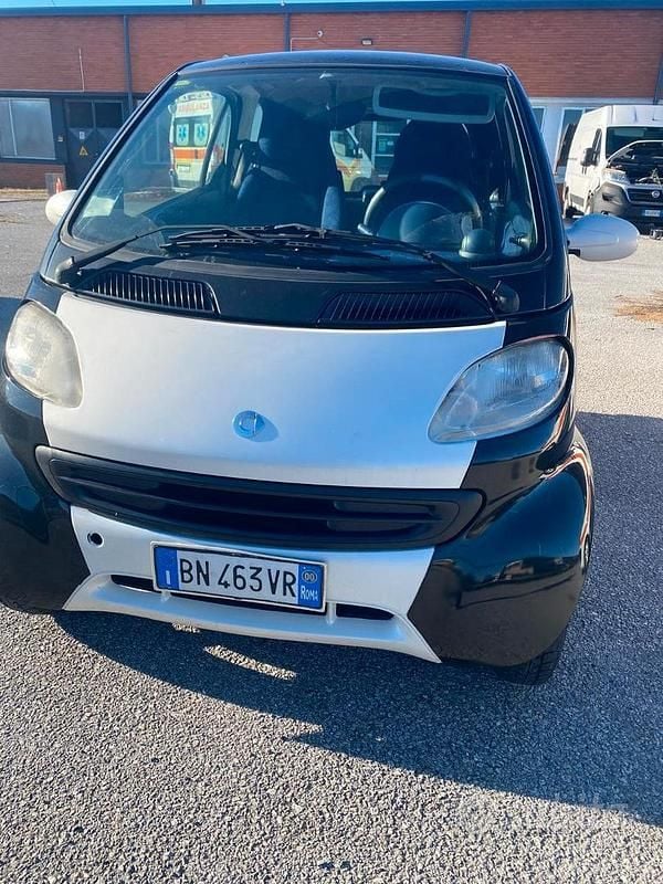 Nero Usata 2000 Smart ForTwo Coupé Coupé | 3000 € (Molto cara) - Immagine 1/4