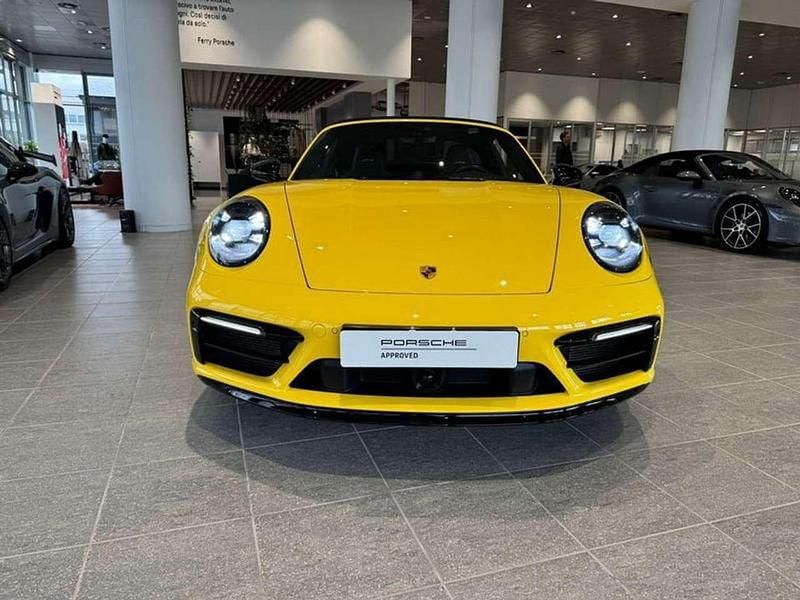 Usata Porsche 911 Targa 4 480 CV (353 kW) 2024 Giallo Cabrio