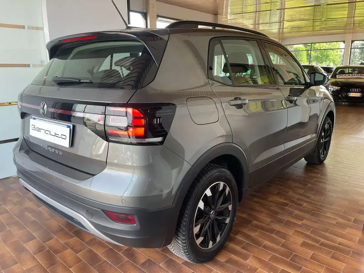 Usata VW T-Cross Style 95 CV (69 kW) 2020 Grigio SUV
