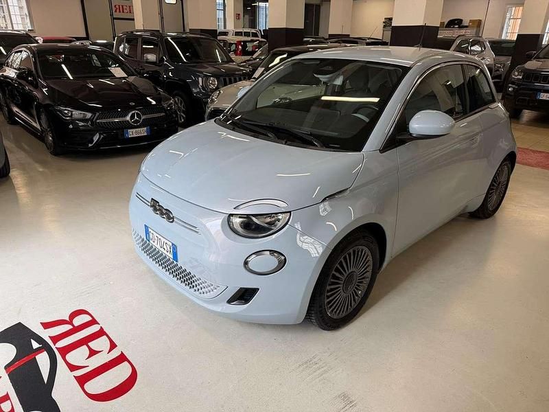 Usata Fiat 500e Icon 86 kW (118 CV) 2020 Blu/azzurro Utilitaria