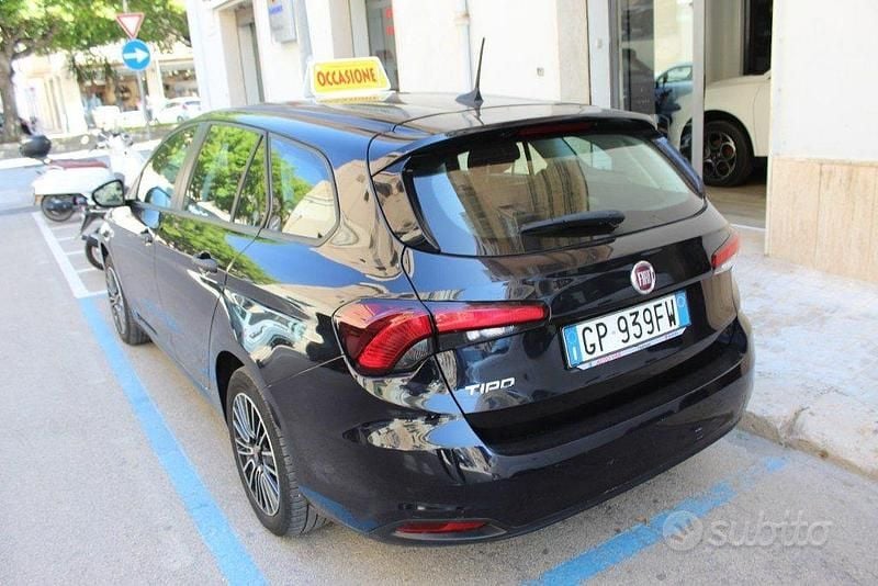 Usata Fiat Tipo 101 CV (74 kW) 2023 Nero Station wagon
