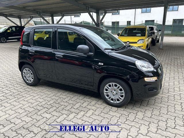 Nuova Fiat Panda 69 CV (50 kW) 2025 Nero Berlina