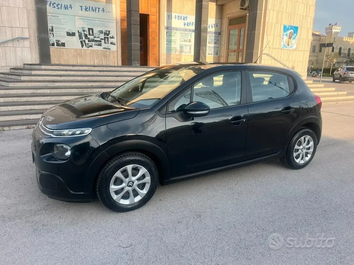 Usata Citroën C3 Shine 75 CV (55 kW) 2017 Nero Berlina