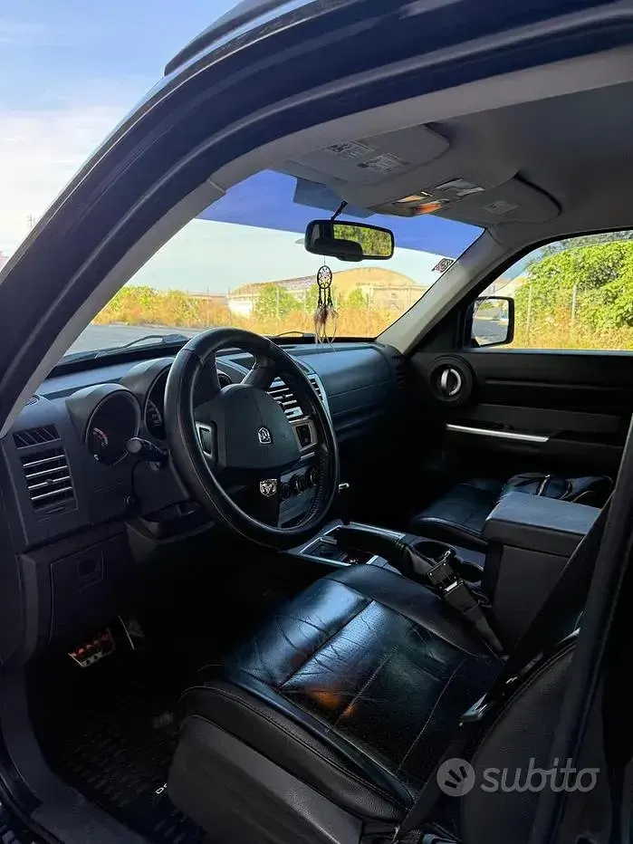 Usata Dodge Nitro 177 CV (130 kW) 2007 Nero SUV