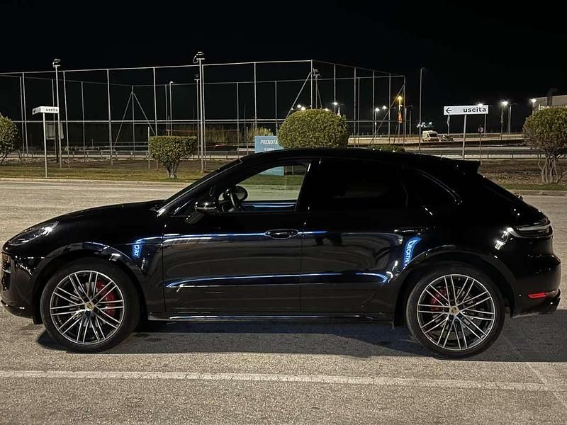 Usata 2021 Porsche Macan SUV | 68.000 € (Buon prezzo) - Immagine 1/3