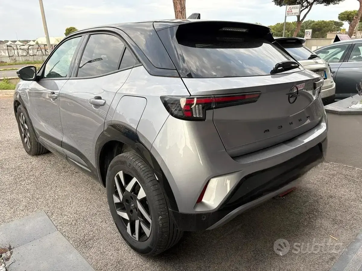 Usata Opel Mokka 131 CV (96 kW) 2025 Grigio SUV