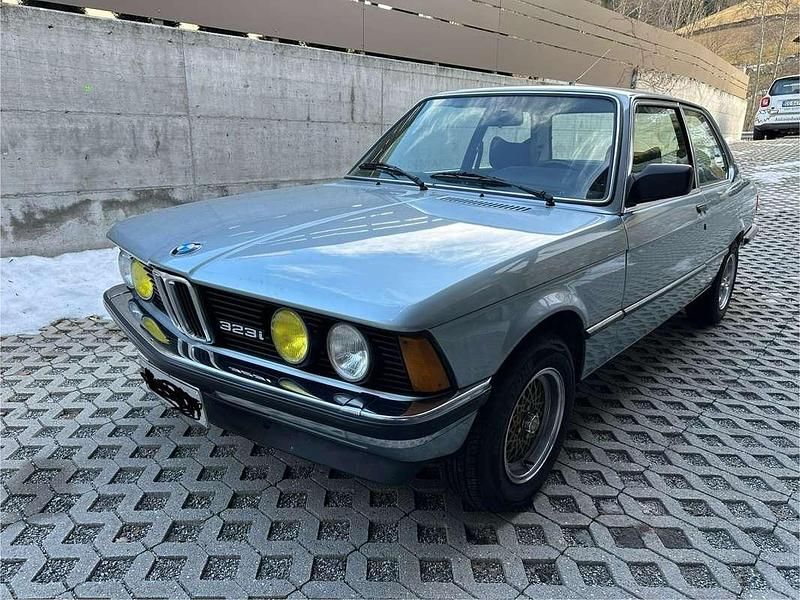 Usata BMW 323 143 CV (105 kW) 1980 Blu/azzurro