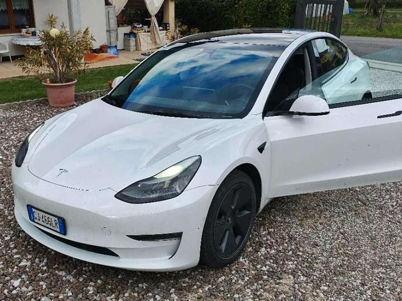 Usata Tesla Model 3 152 kW (208 CV) 2022 Bianco Berlina
