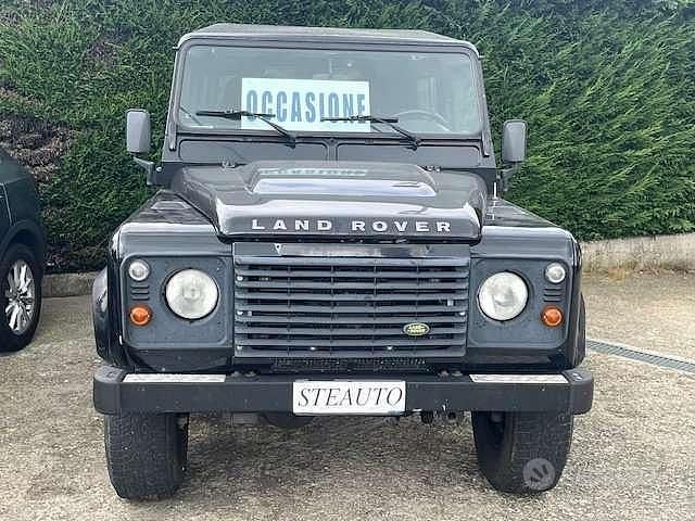 Usata Land Rover Defender 122 CV (89 kW) 2008 Nero SUV