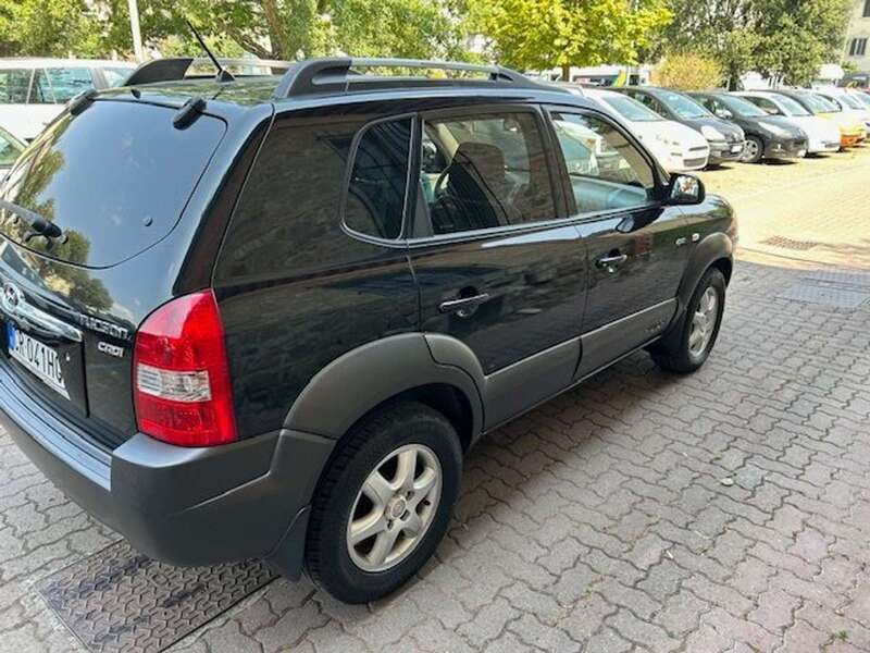 Usata Hyundai Tucson Dynamiq 113 CV (83 kW) 2004 Nero SUV