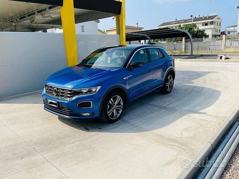 Usata VW T-Roc R-line 150 CV (110 kW) 2020 Blu SUV