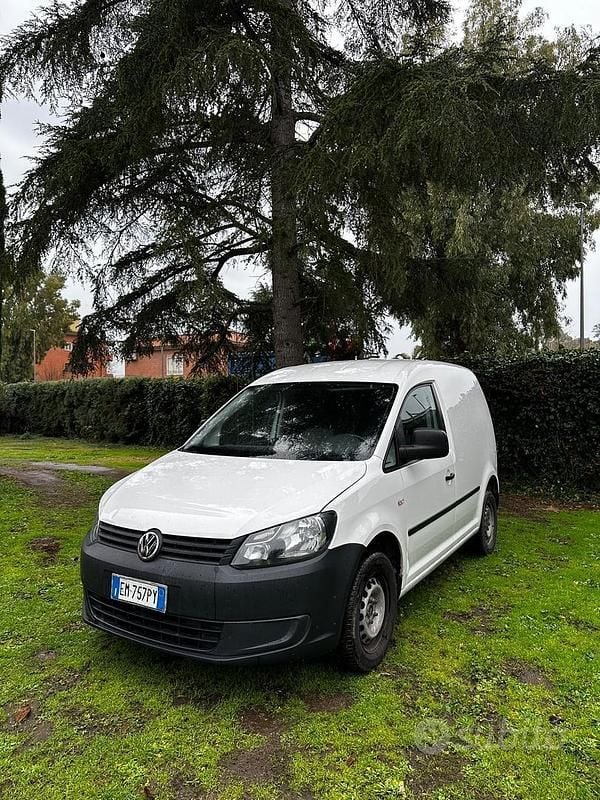 Bianco Usata 2012 VW Caddy Maxi Monovolume | 4800 € (Buon prezzo) - Immagine 1/4