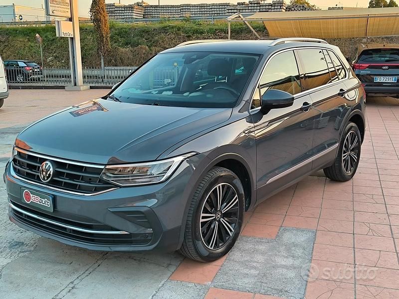 Usata VW Tiguan 150 CV (110 kW) 2022 Grigio SUV