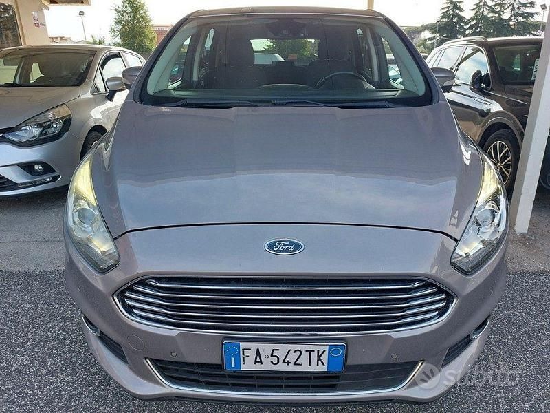 Usata Ford S-MAX Titanium 150 CV (110 kW) 2015 Grigio Monovolume