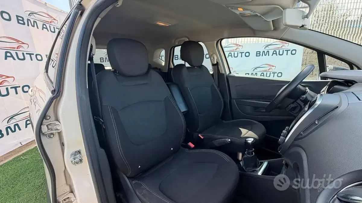 Usata Renault Captur 110 CV (80 kW) 2018 Beige SUV