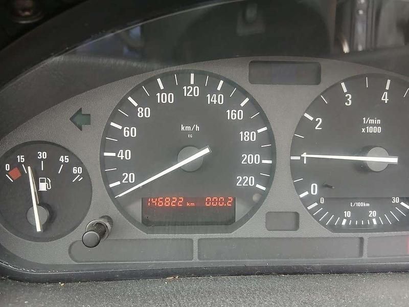 Usata BMW 318 Cabriolet 116 CV (85 kW) 1995 Blu/azzurro Cabrio