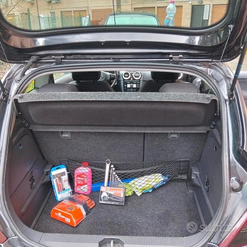 Usata Opel Corsa 2014 Nero Utilitaria