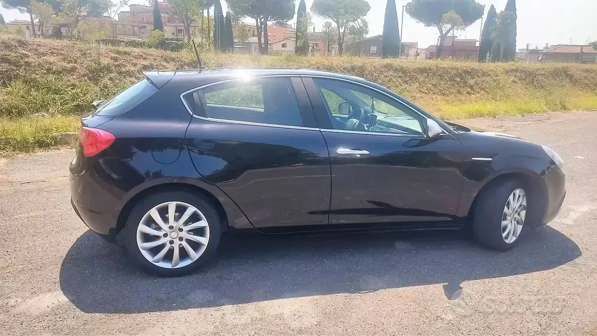 Usata Alfa Romeo Giulietta 120 CV (88 kW) 2016 Nero Utilitaria