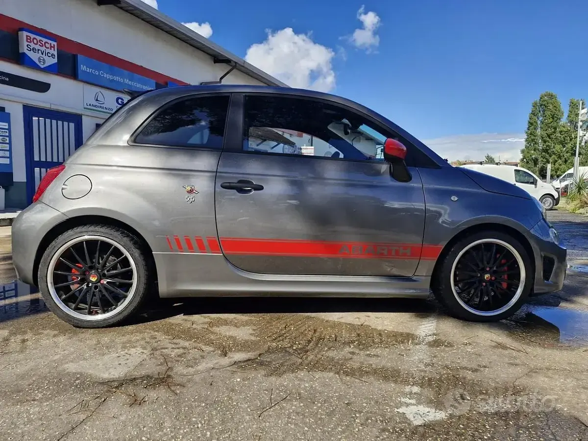Usata Abarth 595 180 CV (132 kW) 2018 Grigio Cabrio