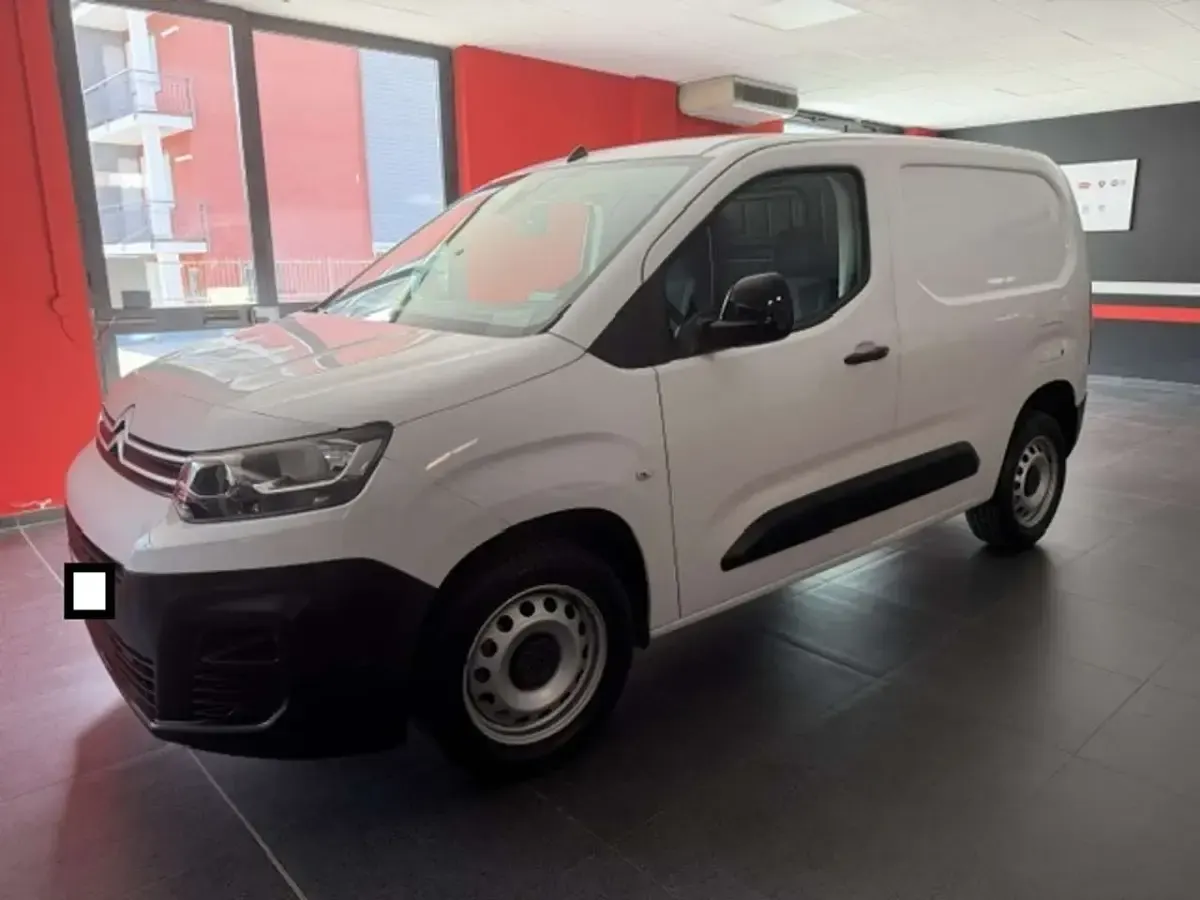 Usata Citroën Berlingo 102 CV (75 kW) 2023 Bianco Monovolume