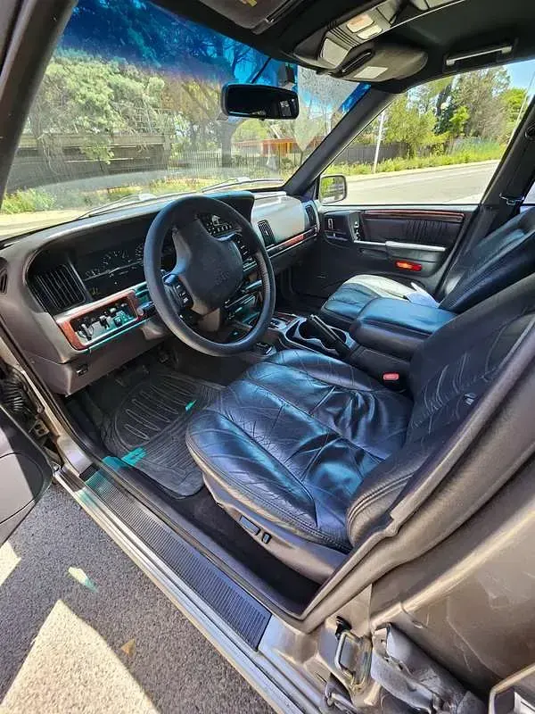 Usata Jeep Grand Cherokee Limited 250 CV (183 kW) 1997 Argento SUV